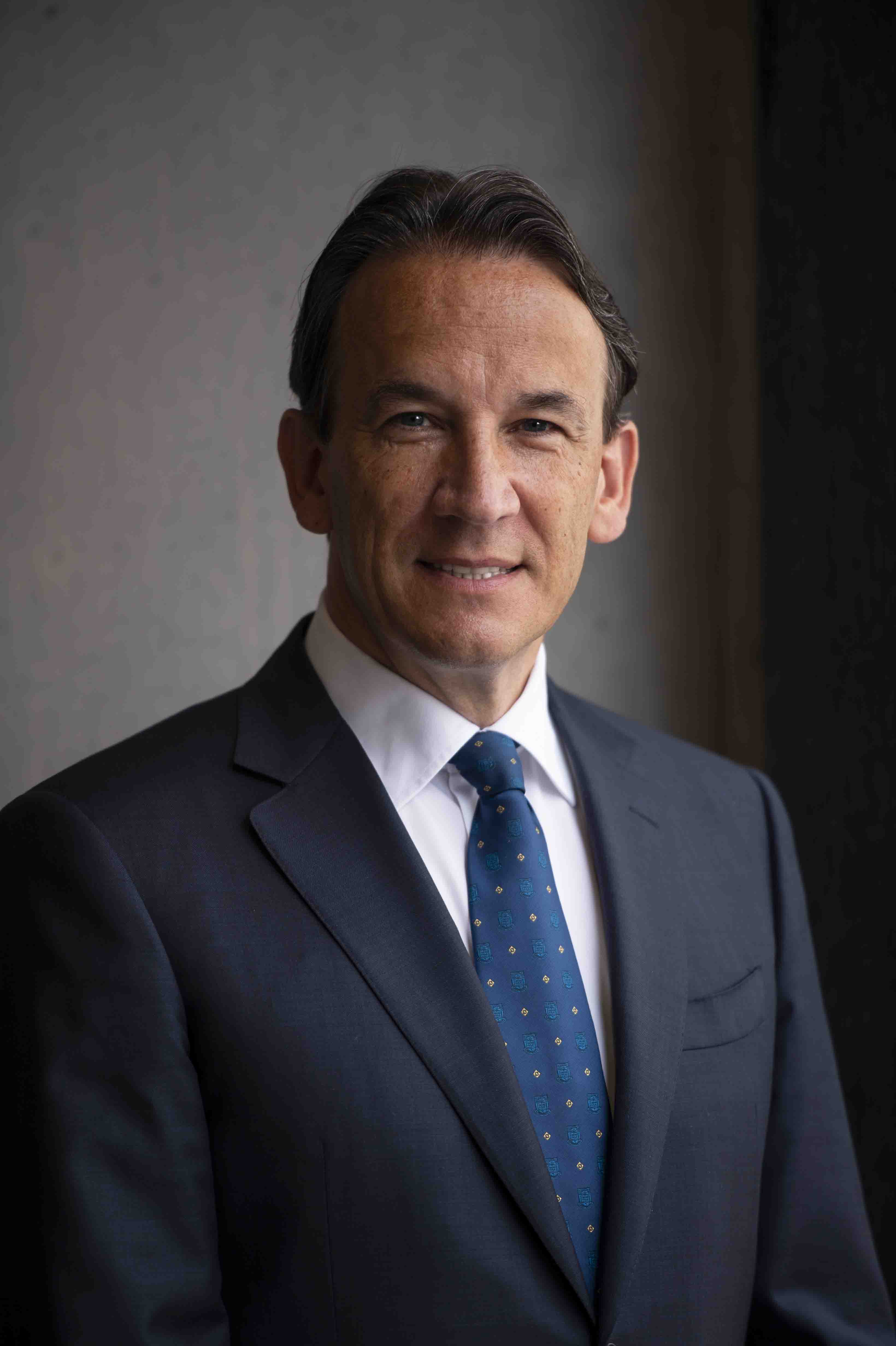 Arnold Hill Headshot